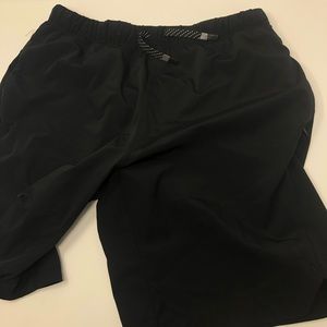 Men’s takeover shorts